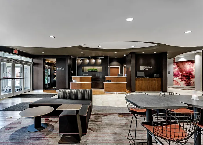 Courtyard Easton Hotel 3*